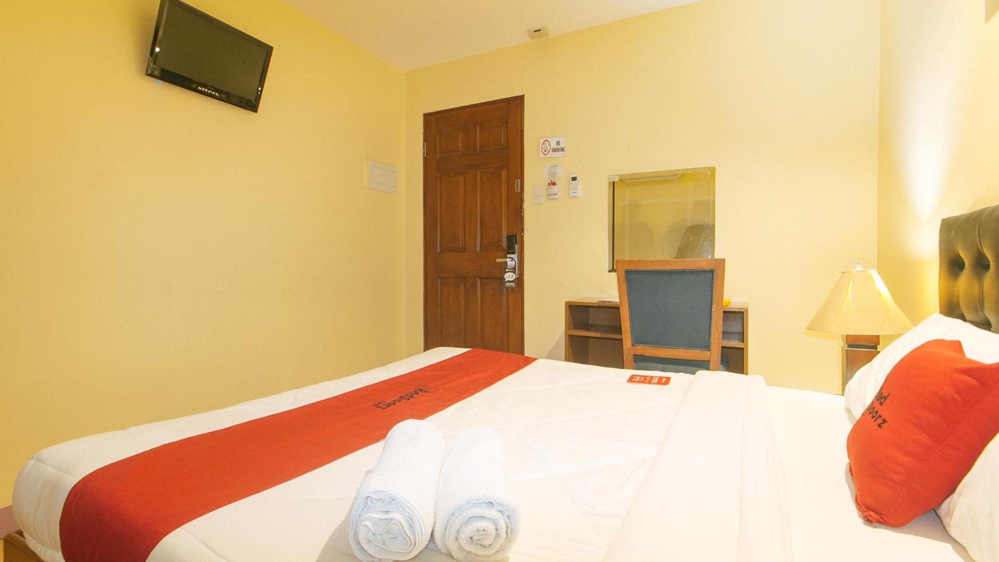 Reddoorz At Comfy Inn Ermita มะนิลา ภายนอก รูปภาพ